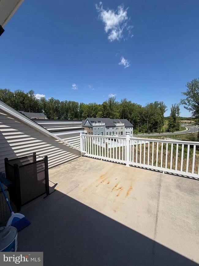 Building Photo - 10802 Foxtrot Cir