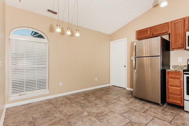 Building Photo - 2628 Lullwater Ln