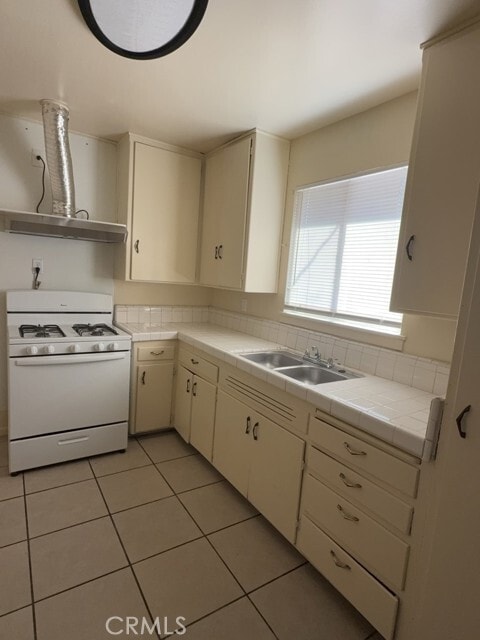 Building Photo - 15221 Redondo Dr