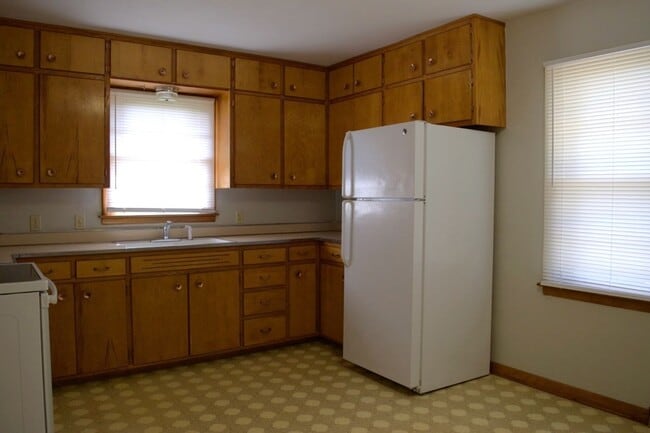 Building Photo - 3 Bedroom House Next To Columbia Regional ...