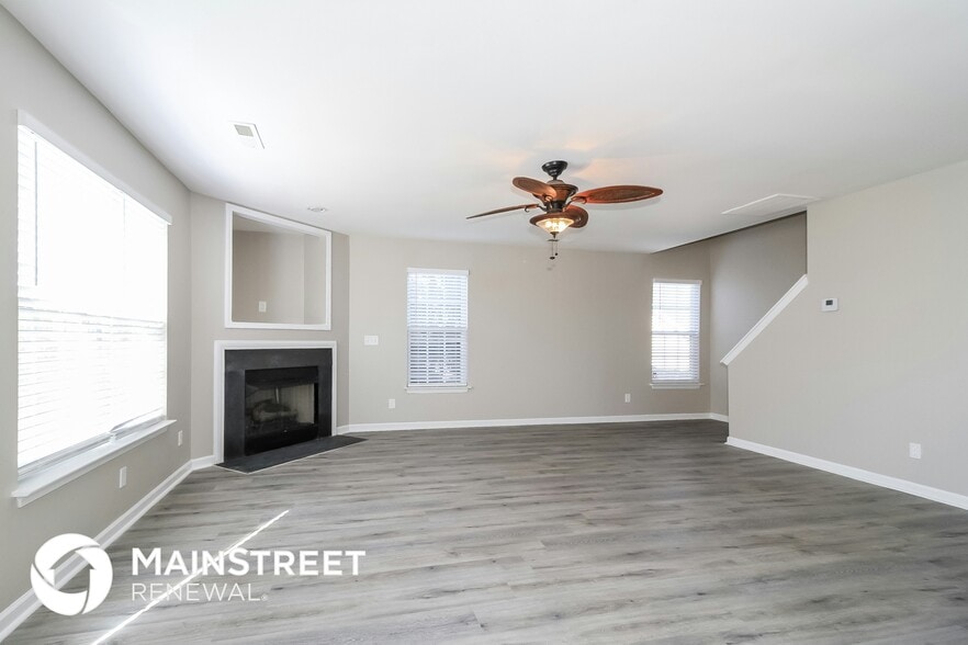 Building Photo - 977 Peachtree Meadows Cir