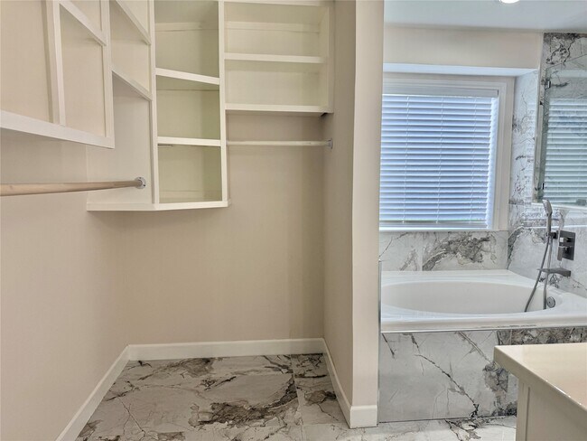 Building Photo - 13318 Ascot Glen Ln