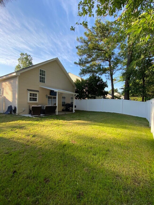 Building Photo - Bluffton - Lake Linden