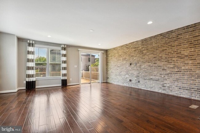 Building Photo - 9314 Sweetbay Magnolia Ct