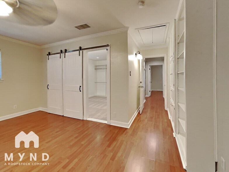 Building Photo - 4003 Highknoll Ln
