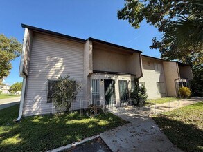 Building Photo - 4046 Shakespeare Rd