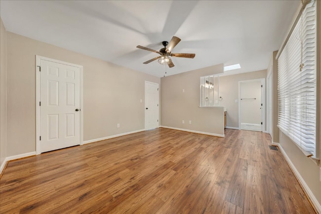 Building Photo - 5184 Orchard Hill Dr