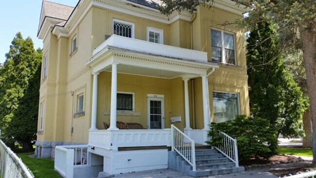 Building Photo - 488 S 7th Ave
