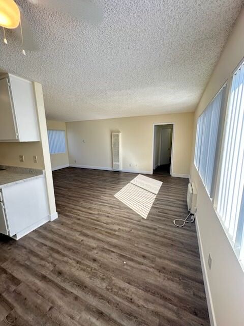 Building Photo - 6310 Hazeltine Ave