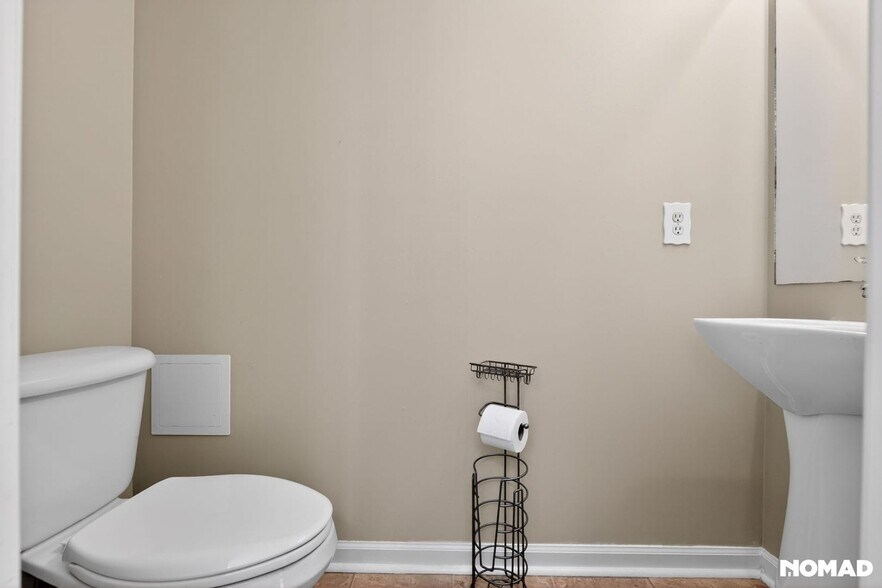 Building Photo - 6319 Sweetbay Dr