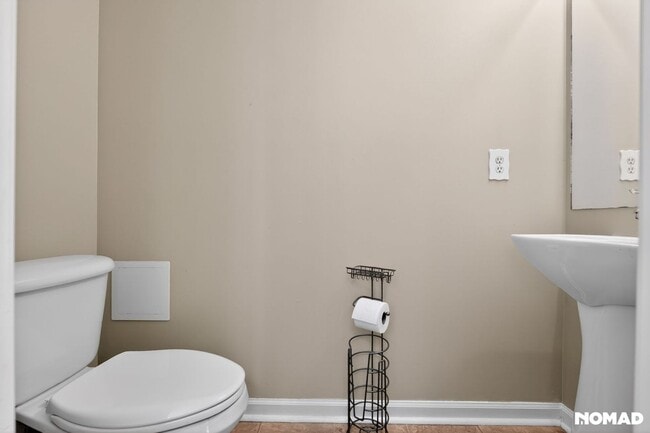 Building Photo - 6319 Sweetbay Dr