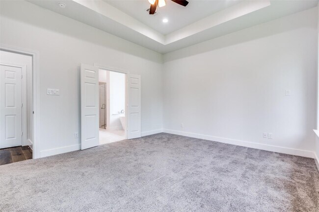 Building Photo - 144 Monterrey Rd W