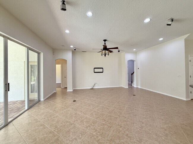 Building Photo - 15224 Kestrelrise Dr