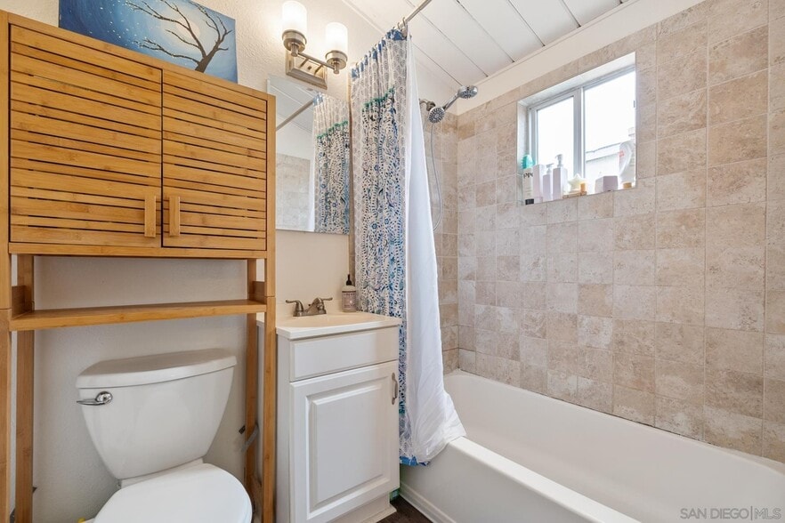 Building Photo - 4305-7 Temecula St