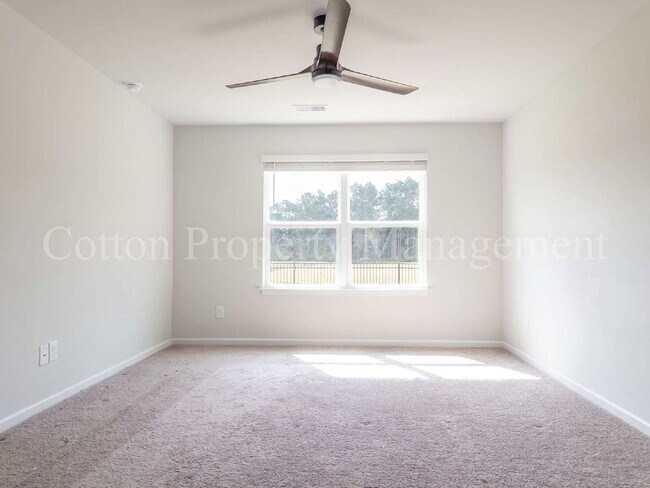 Building Photo - 6224 Centipede Pl