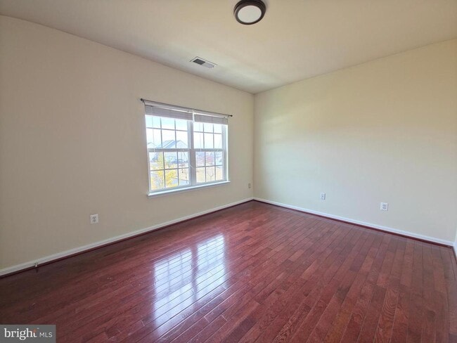 Building Photo - 7108 Sudley Ave