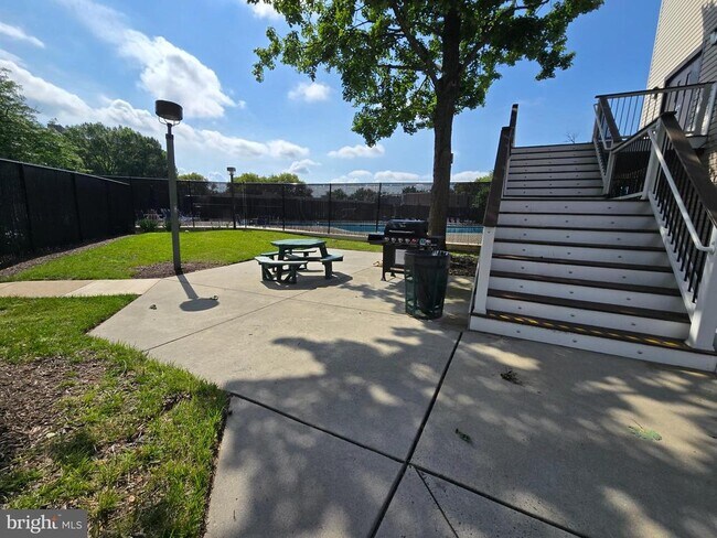 Building Photo - 5300 Holmes Run Pkwy