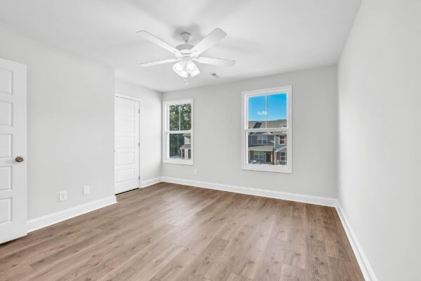 Building Photo - 208 W Point Dr