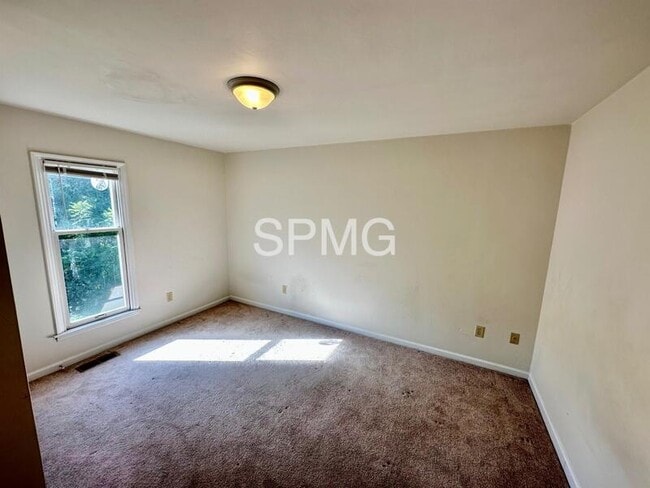 Building Photo - 1552 Terrace Rd SW