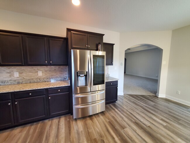 Building Photo - 600 Unity Ct