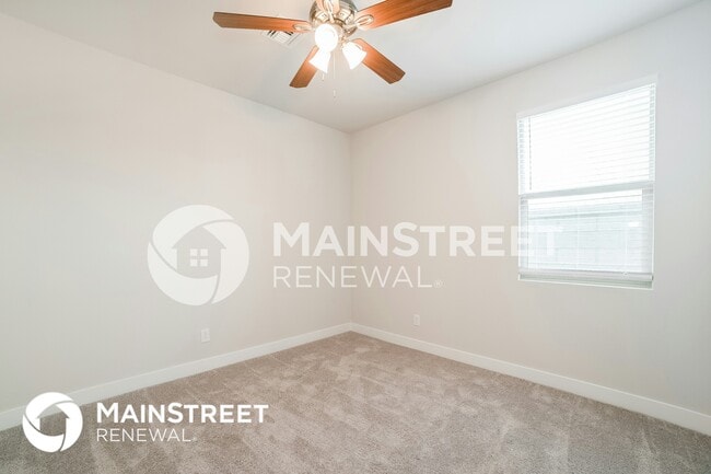 Building Photo - 8615 S 69th Ln