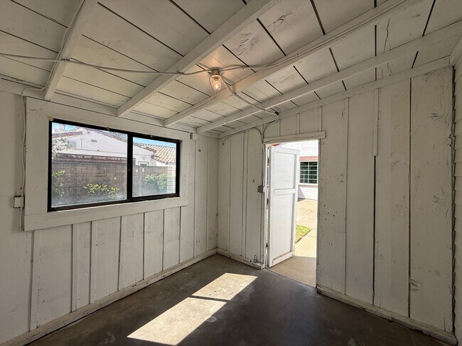 Building Photo - 161 Palm Ct Dr