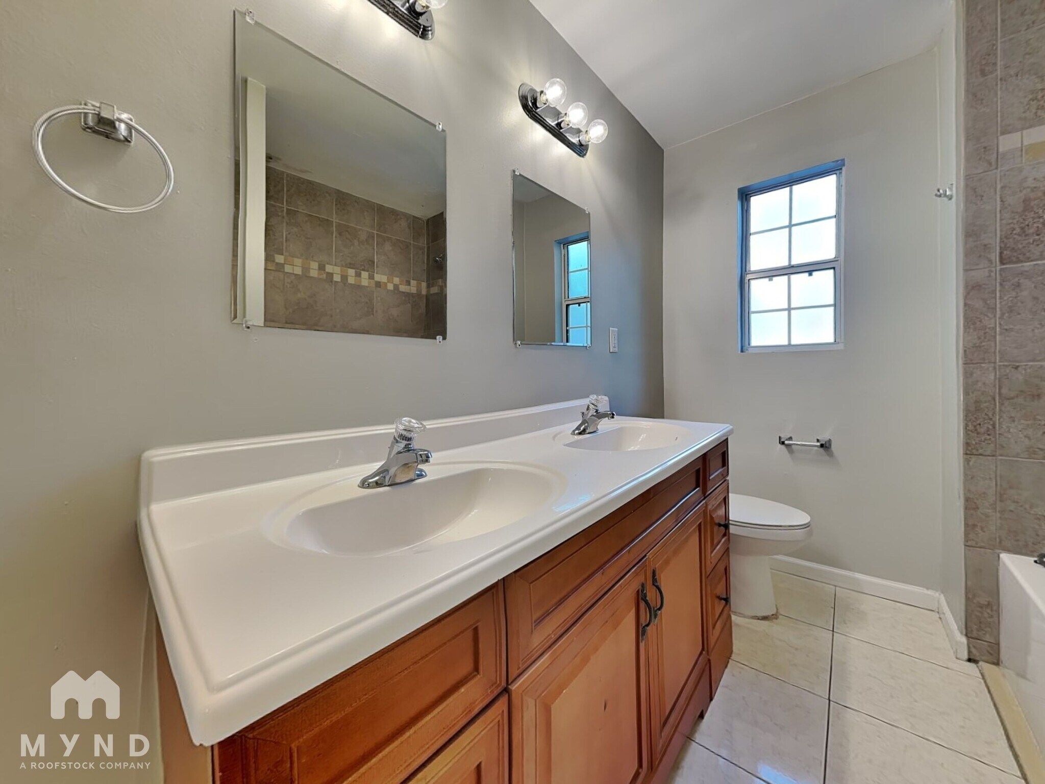 Building Photo - 6824 Gaillardia Rd S