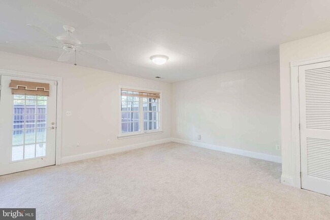 Building Photo - 2303 Sawtooth Oak Ct