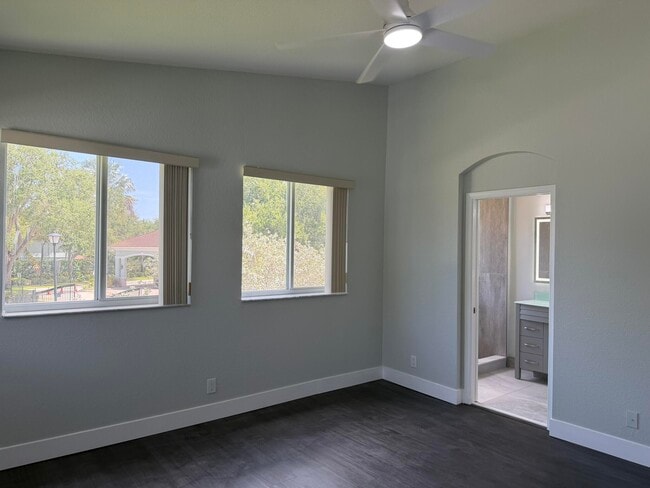 Building Photo - 3251 Laurel Ridge Cir