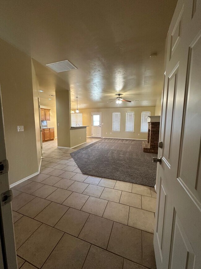 Building Photo - 4516 SE 79th St
