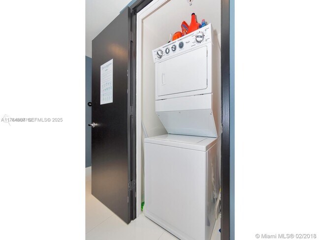 Building Photo - 250 Sunny Isles Blvd