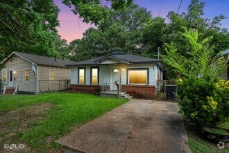 Building Photo - Home For Rent!