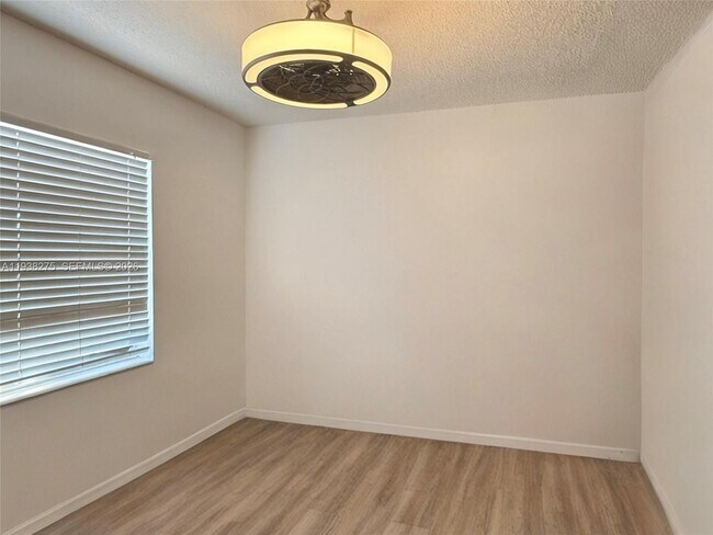 Building Photo - 2671 NW 87th Ln