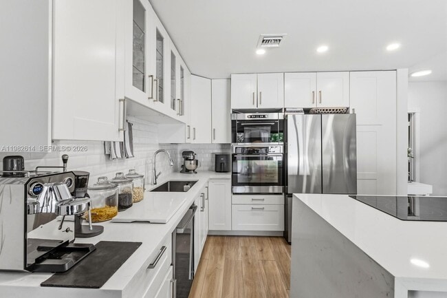 Building Photo - 2400 Brickell Ave