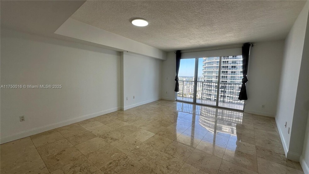 Building Photo - 1750 N Bayshore Dr