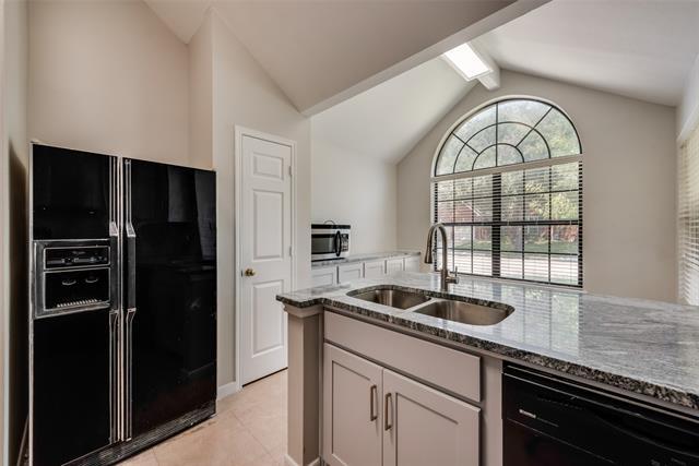 Building Photo - 504 Las Cruces Dr