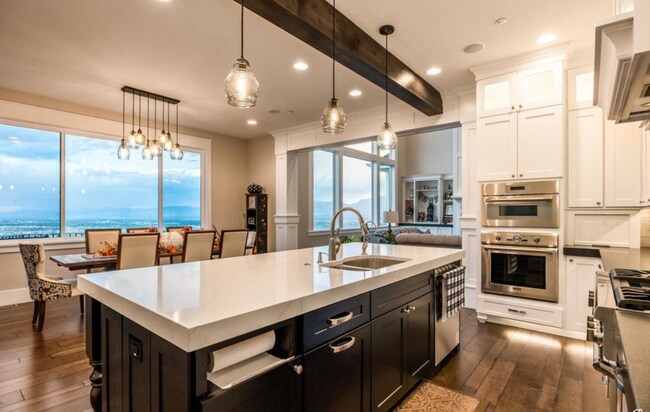 Building Photo - Luxurious Herriman 6 Bed with Indoor Court, Theater & Stunning Views!!!