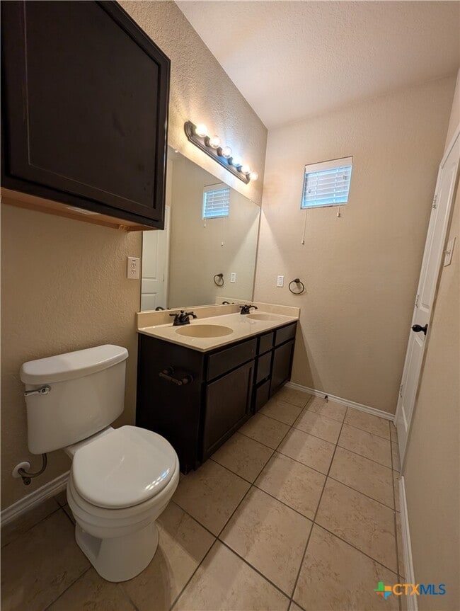 Building Photo - 1028 Brown Rock Dr