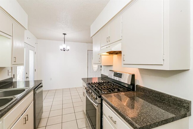 Building Photo - 8116 Exmoor Dr