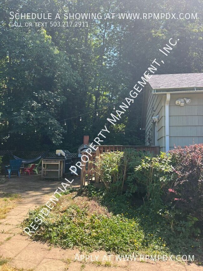 Building Photo - 4512 SW Fairvale Ct