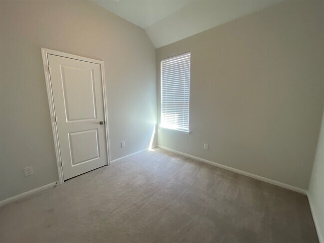 Building Photo - 12614 White Pelican Ct