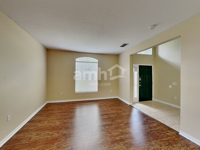 Building Photo - 3112 Dasha Palm Dr