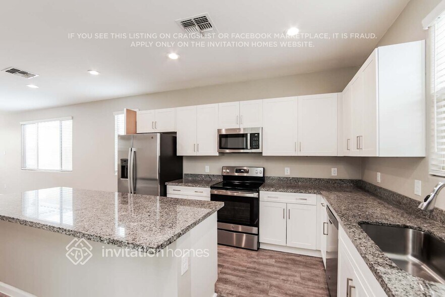 Building Photo - 5102 N 189th Dr