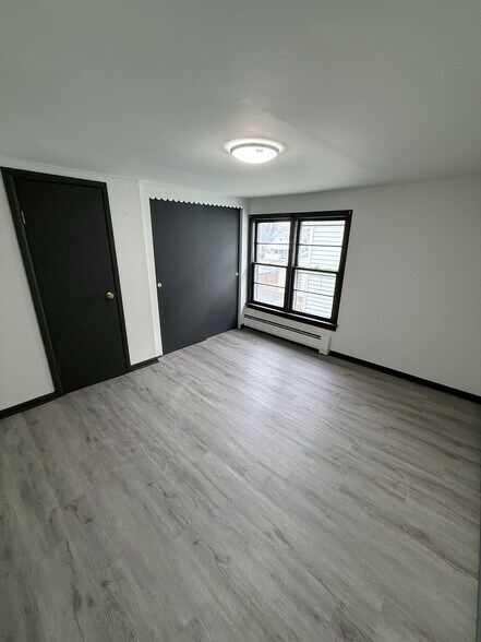 Building Photo - 3807 Pine Ave