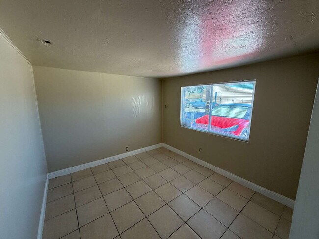 Building Photo - "Charming 4-Bedroom Home with 2 Baths in Pittsburg – Spacious 1459 Sq Ft Gem!"