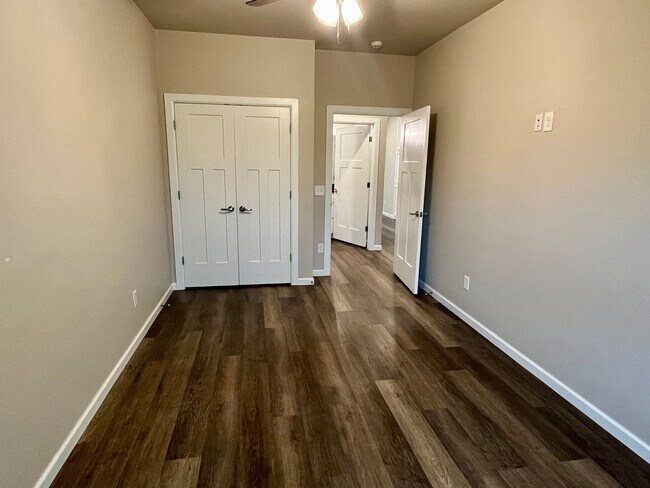Building Photo - Beautiful 2 Bed 2 Bath!