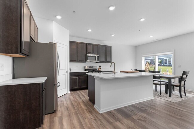 Building Photo - 16515 Golden Vly Ln