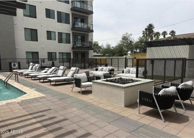 Building Photo - 7300 E Earll Dr