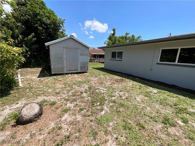 Building Photo - 169 Riverview Rd