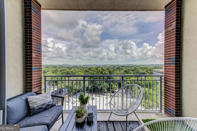 Building Photo - 1820 Peachtree St NW